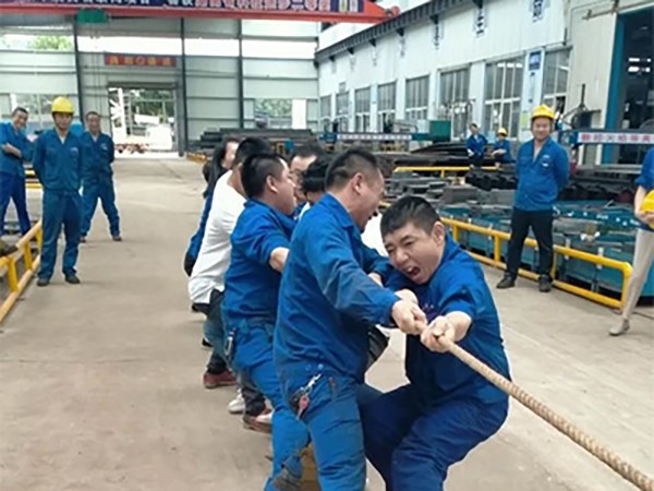 【湘潭恒欣】開展拔河比賽！